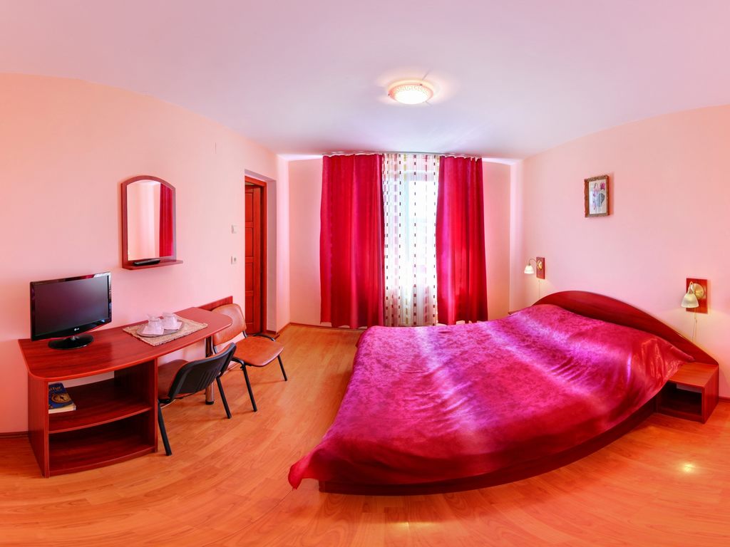 Cazare in oradea - PENSIUNEA CASA POROJAN - Baile 1 Mai