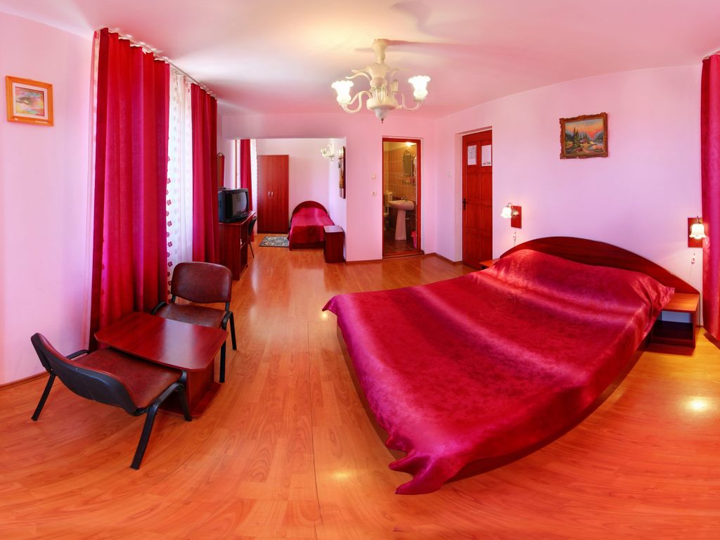 Cazare in oradea - PENSIUNEA CASA POROJAN - Baile 1 Mai